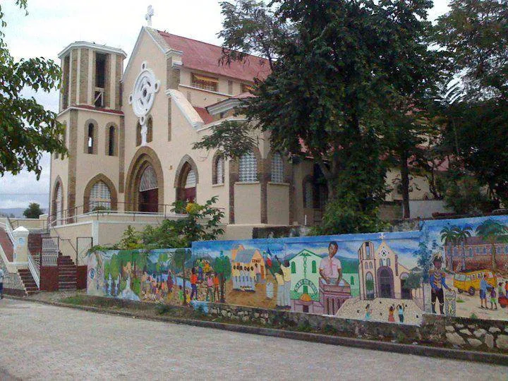 Église Saint-Jérôme with its painted mural wall